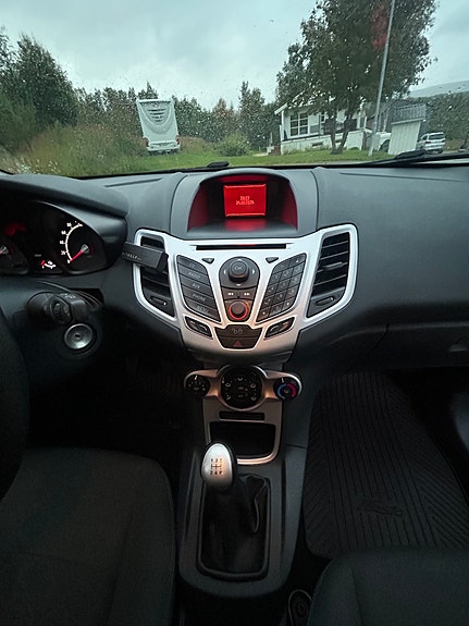 Ford Fiesta 10 of 12