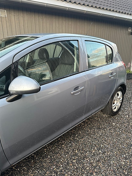 Opel Corsa 10 of 14
