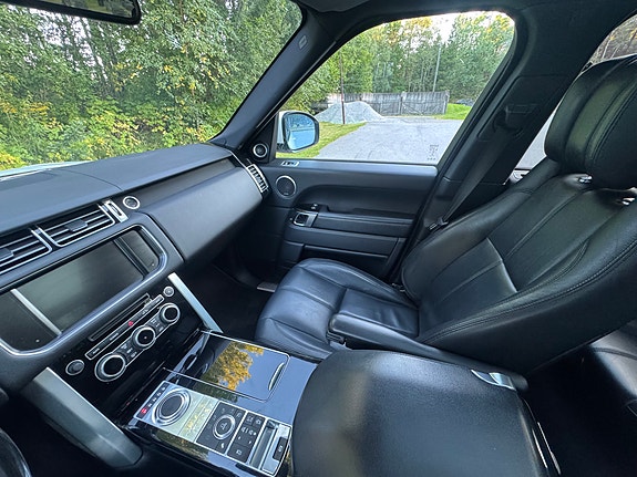 Land Rover Range Rover 20 of 30