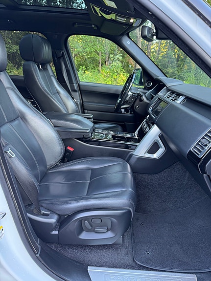 Land Rover Range Rover 18 of 30