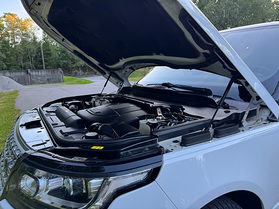 Land Rover Range Rover 30 of 30