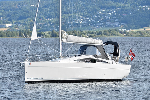 Sedna 30 SMARTboat med Yanmar 2YM15. Hevbar kjøl og ror. Kun 45 cm dypgående! 4 of 30