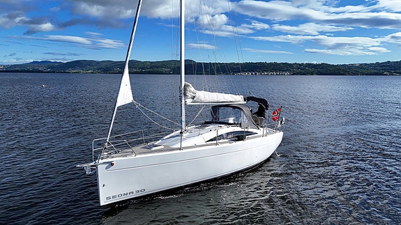 Sedna 30 SMARTboat med Yanmar 2YM15. Hevbar kjøl og ror. Kun 45 cm dypgående! 13 of 30
