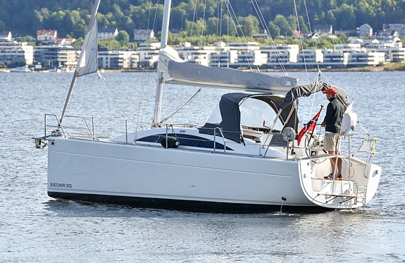 Sedna 30 SMARTboat med Yanmar 2YM15. Hevbar kjøl og ror. Kun 45 cm dypgående! 6 of 30