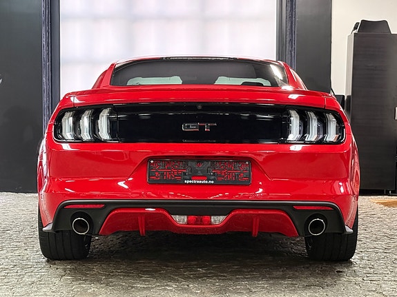 Ford Mustang 6 of 19