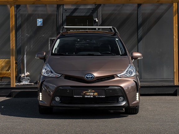 Toyota Prius+ Seven 2 of 30