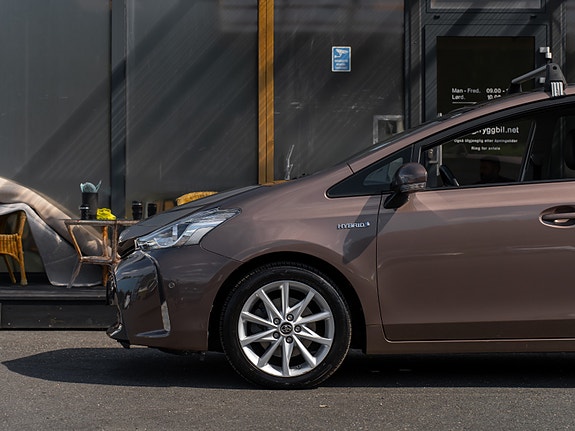 Toyota Prius+ Seven 11 of 30