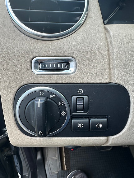 Land Rover Discovery 4 19 of 26