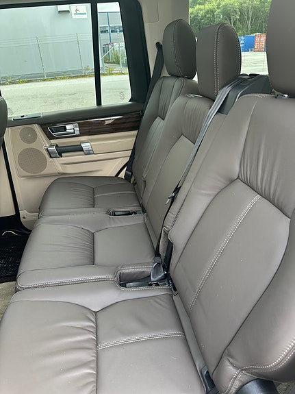 Land Rover Discovery 4 13 of 26