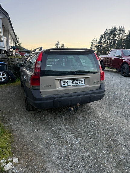 Volvo XC70 7 of 10