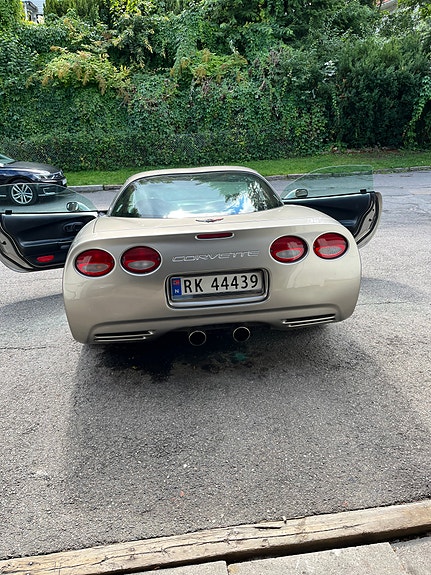 Chevrolet Corvette 11 of 11