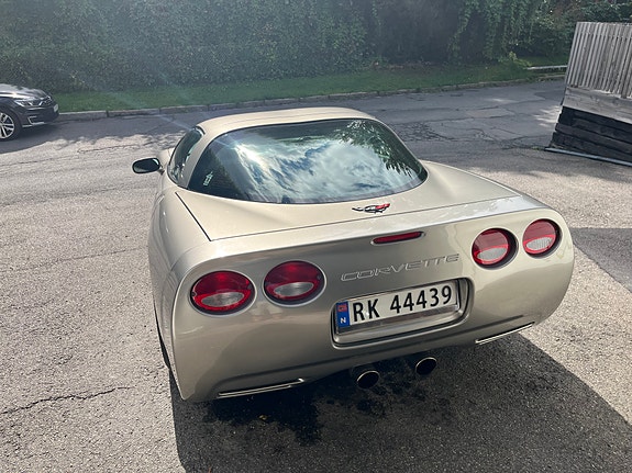 Chevrolet Corvette 7 of 11