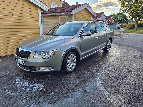 Skoda Superb 3 of 10