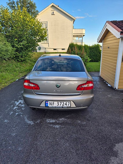 Skoda Superb 4 of 10