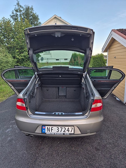 Skoda Superb 9 of 10
