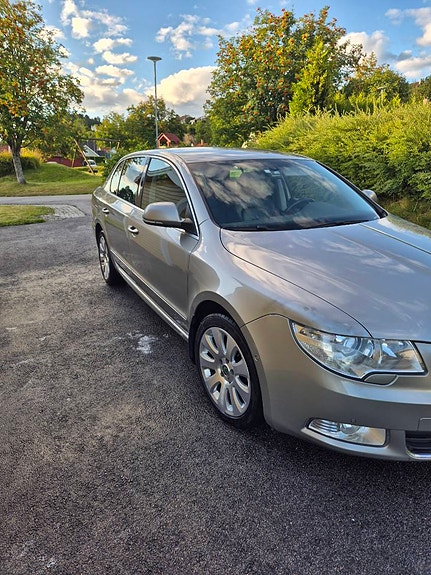 Skoda Superb 7 of 10