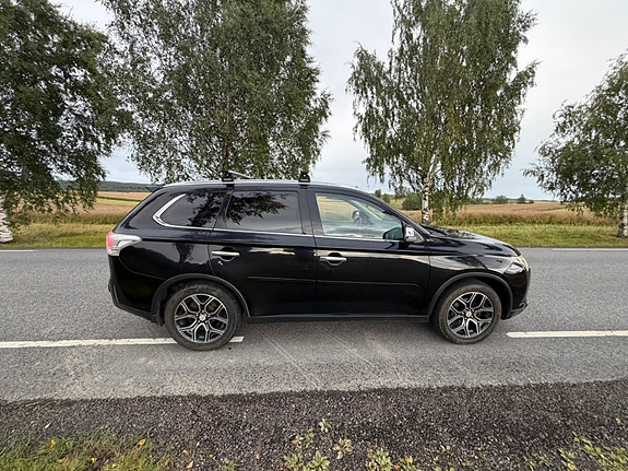 Mitsubishi Outlander 4 of 13