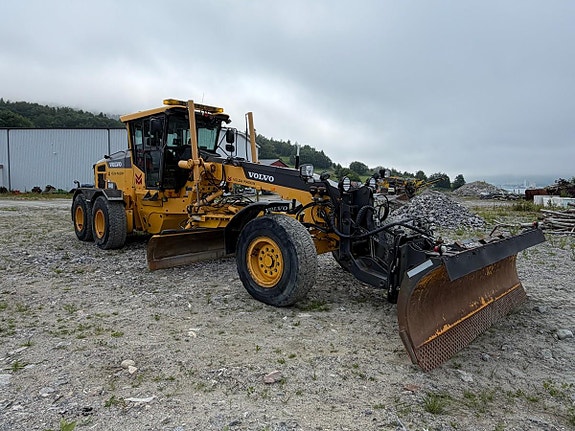 Volvo G946B 7 of 30