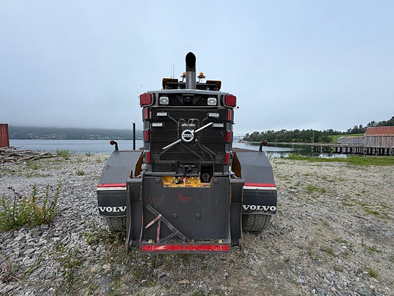 Volvo G946B 4 of 30