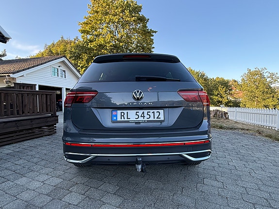Volkswagen Tiguan 7 of 12