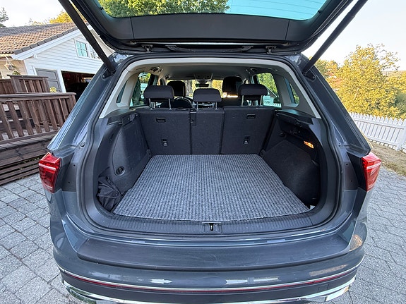 Volkswagen Tiguan 10 of 12