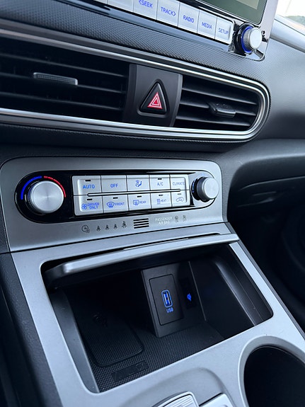 Hyundai Kona 23 of 26