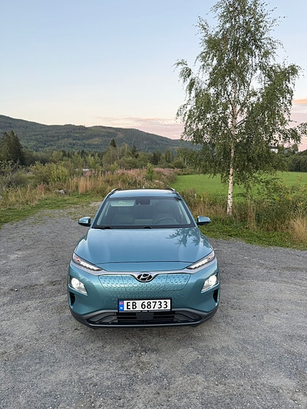Hyundai Kona 2 of 26