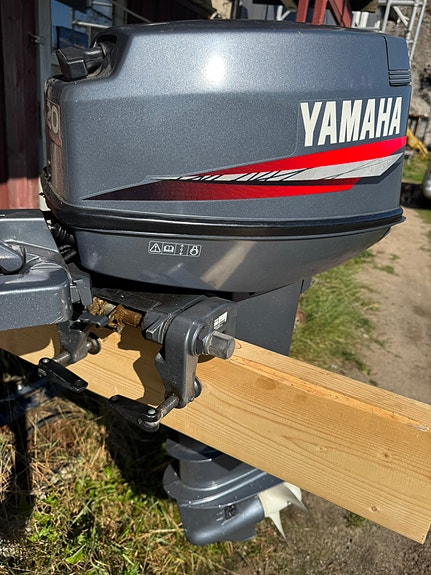 Strøken Yamaha 20hk. Kun vært i ferskvann. (rorkult å speed sett) 2 of 12