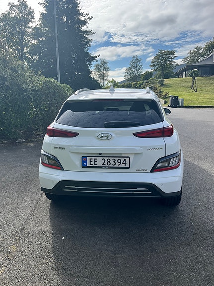 Hyundai Kona 3 of 10