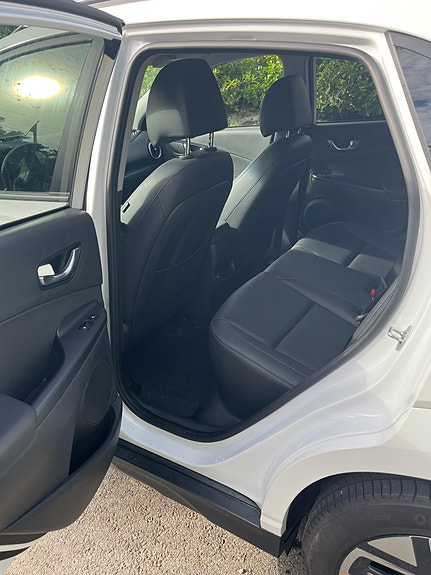Hyundai Kona 6 of 10