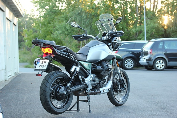 Moto Guzzi V85 TT - Centenario 2 of 11