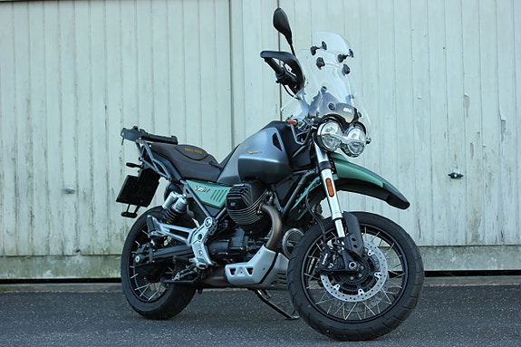 Moto Guzzi V85 TT - Centenario 4 of 11