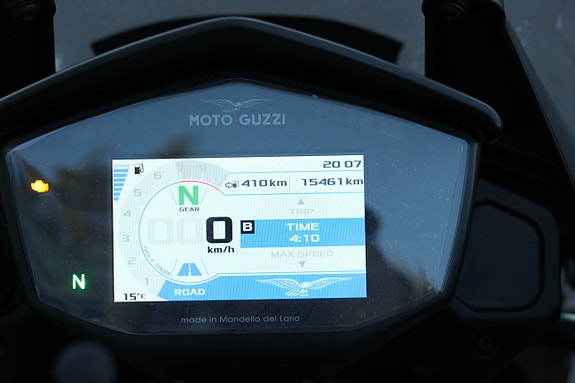 Moto Guzzi V85 TT - Centenario 10 of 11