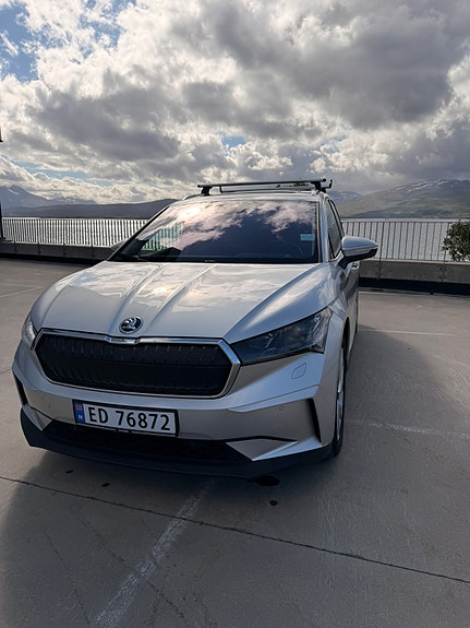Skoda Enyaq 2 of 8