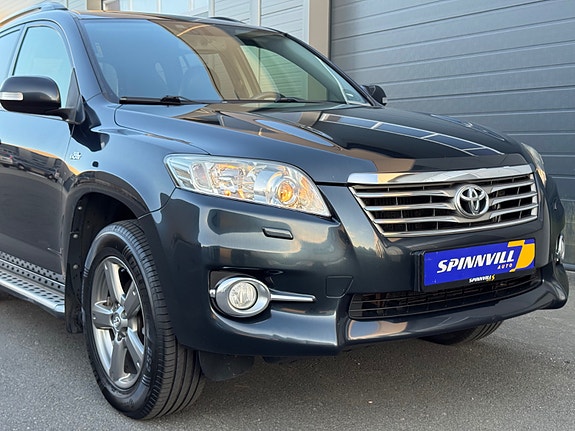 Toyota RAV4 3 of 30