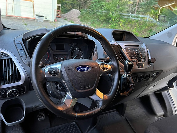 Ford Transit Custom 14 of 25