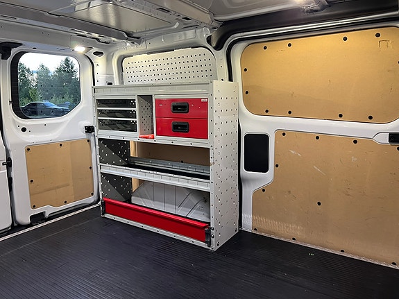 Ford Transit Custom 10 of 25