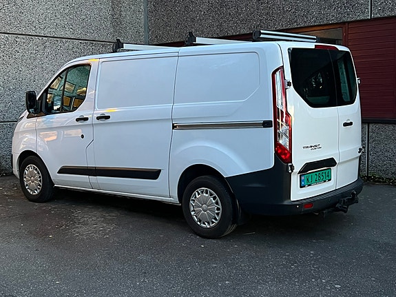 Ford Transit Custom 18 of 25