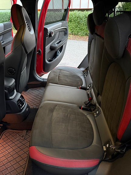 MINI Countryman Cooper SE 17 of 28