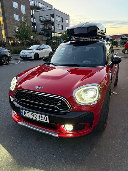 MINI Countryman Cooper SE 3 of 28