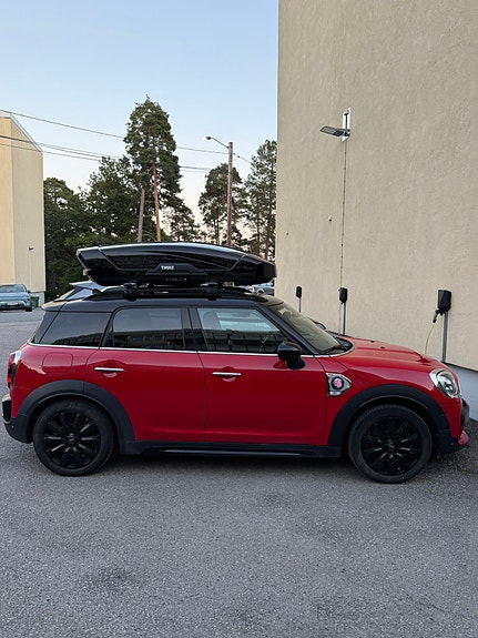 MINI Countryman Cooper SE 2 of 28