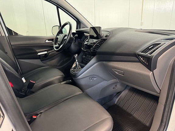 Ford Transit Connect 23 of 30