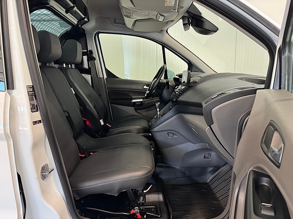 Ford Transit Connect 21 of 30