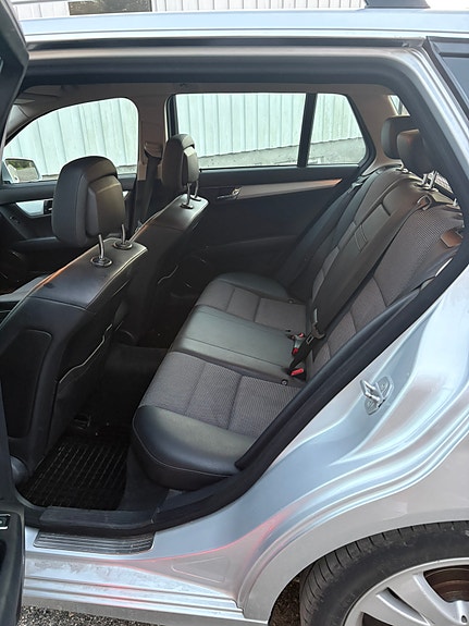 Mercedes-Benz C200 d 17 of 30