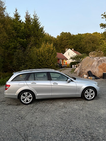 Mercedes-Benz C200 d 3 of 30
