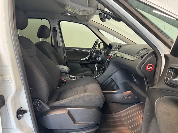 Ford S-MAX 20 of 30