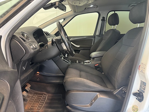 Ford S-MAX 17 of 30