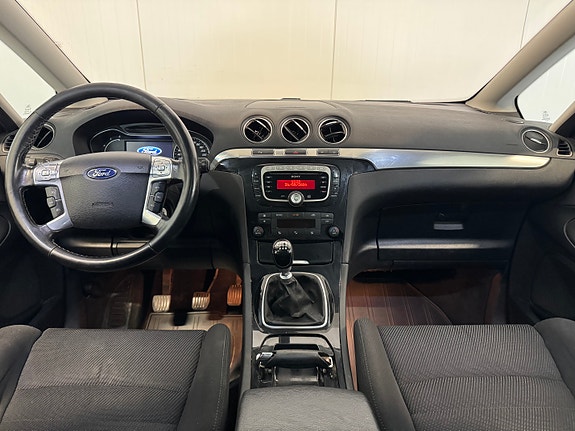 Ford S-MAX 23 of 30