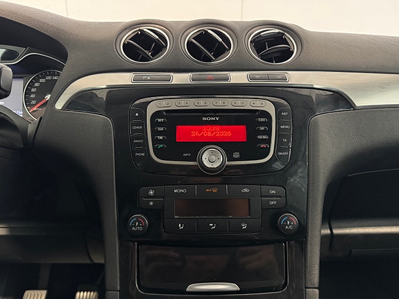 Ford S-MAX 28 of 30