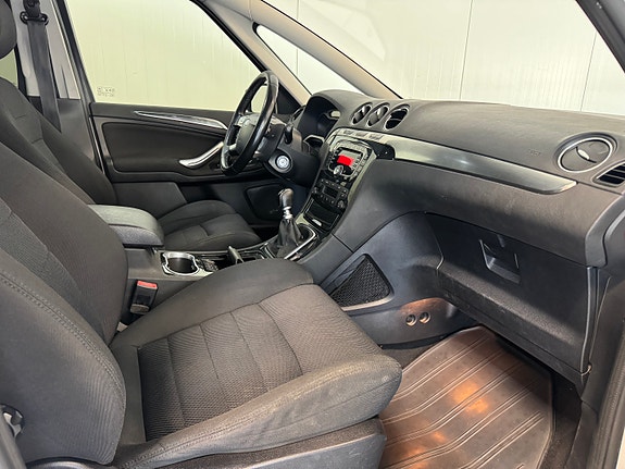 Ford S-MAX 22 of 30